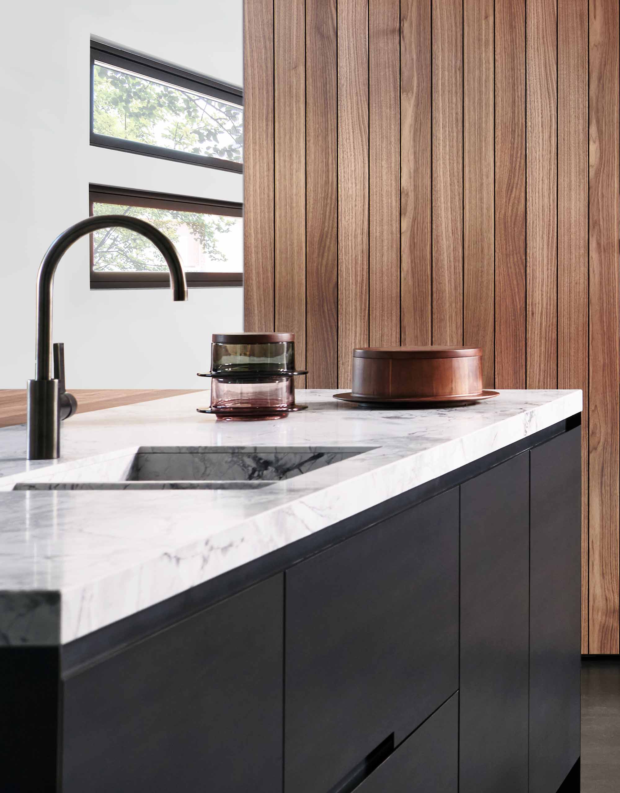 Egggersmann Küche Naturstein Quarzit weisselberg kitchen and interior