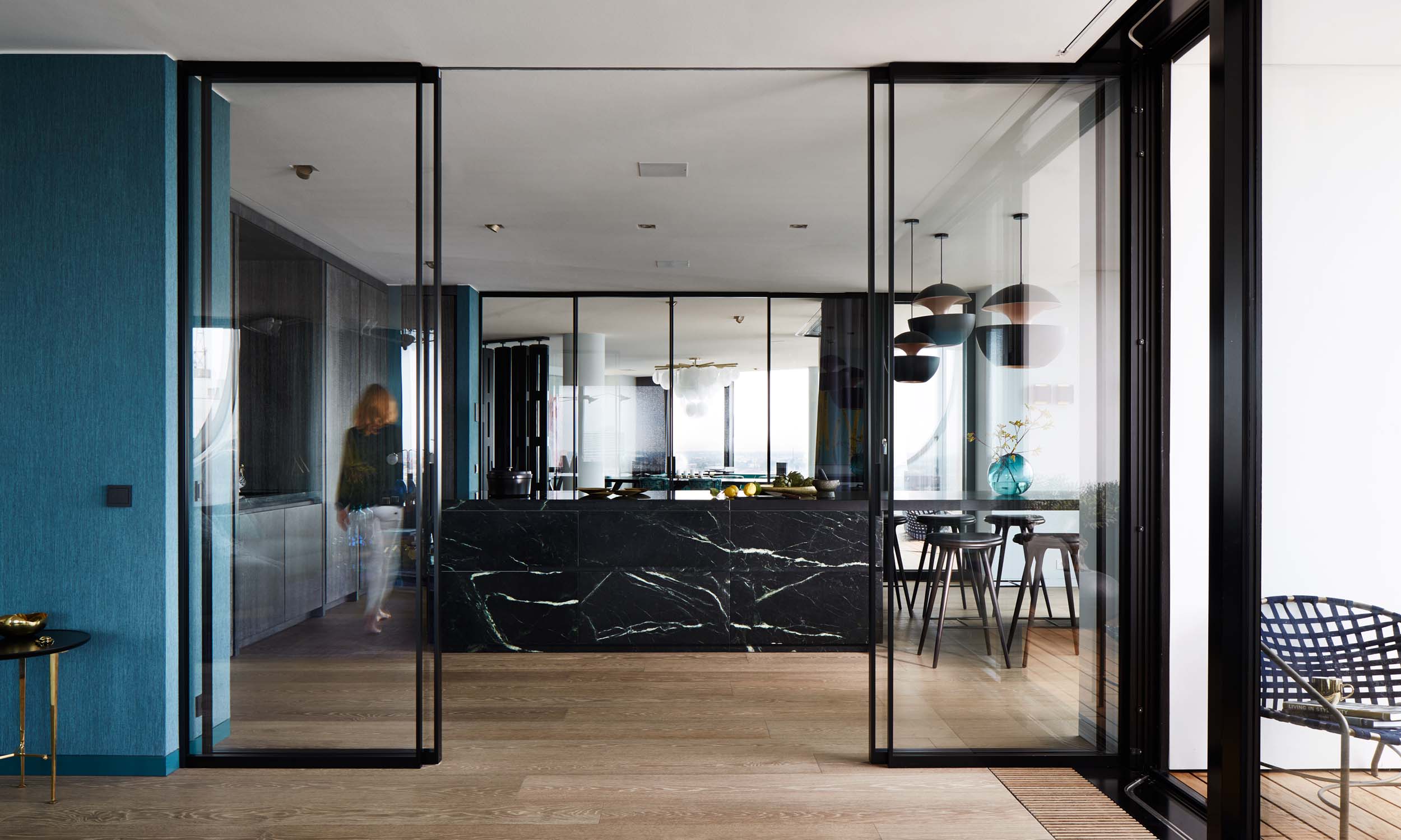 eggersmann-kueche-in-der-hamburg-hafencity-weisselberg-kitchen-and-interior_2